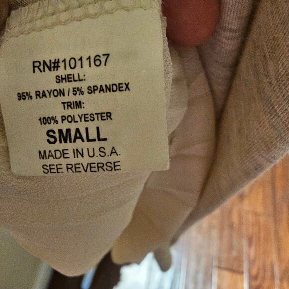 Pebble & Stone S Pleated Back Top Beige Boho Chic Minimalist Chic Layered Blouse - Picture 11 of 11